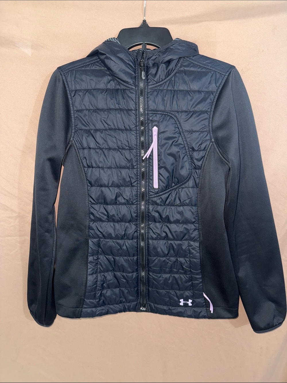 LIKE NEW! Under Armour Women’s Small Black Puffer Jacket with Lilac Accents
